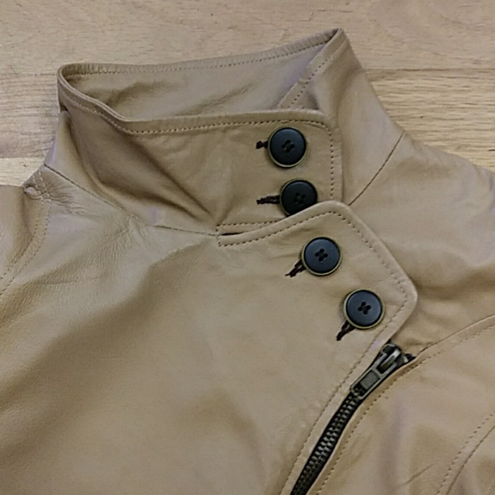 Leather jacket - Picture 2 of 8